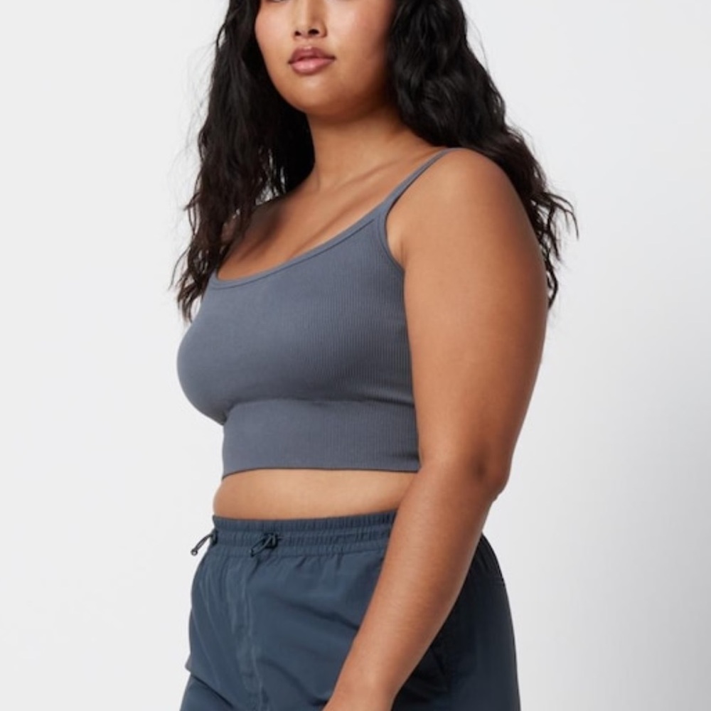 NWT UNIQLO Seamless Half Bra Camisole